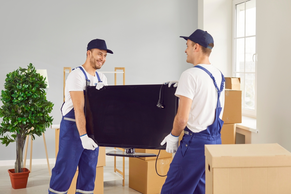 Local moving company in Riverside for less